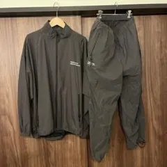 k*p様 FreshService グレー ジャケット・パンツセットのサムネイル
