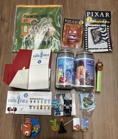 ディズニー ムンド　くじ　ピクサー フィギュア グッズ まとめ売り　海外パーク