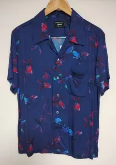 新品 glamb アロハシャツ ネイビー 花柄 半袖のサムネイル