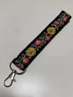 インド刺繍リボン　インドリボン　ハンドメイド　スマホハンドストラップ