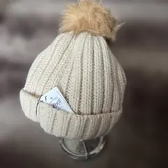 新品未使用　 RCWB ポンポン付きクリーム色ニット帽