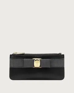 【新品未使用】フェラガモ⭐︎ カードスロット付きコインケース