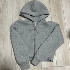 GUグレー クロップドジップパーカー　短丈　S