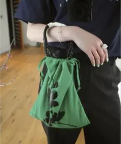 今期マルニMARNI ミニバッグ 巾着 ポーチ - メルカリ