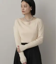 美品ドレープニットプルオーバー