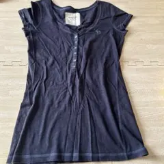 Abercrombie & Fitch ネイビー Tシャツ S