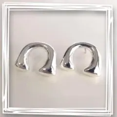 ホースシュー ピアス シルバー 馬蹄型