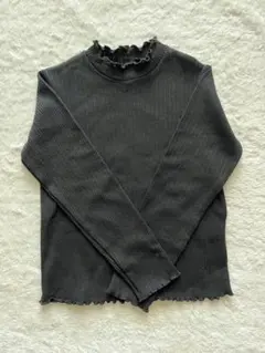 【未使用】GU 黒 フリル襟 長袖カットソー 130