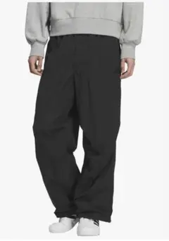 アディダス　オーバーサイズフィット ウーブン フル レングス パンツ