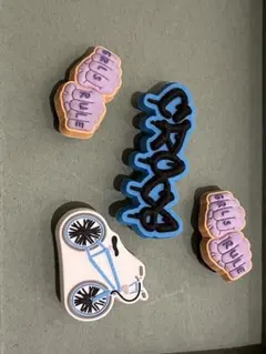 ジビッツ　クロックス　チャーム