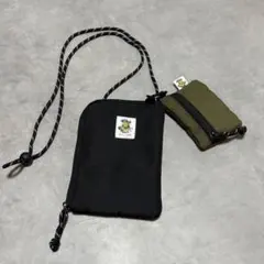 **美品**WILD WALLETS マルチネックショルダーポーチ 黒