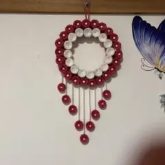 ピンクと白のハンドメイドリース