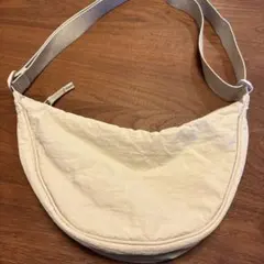 ユニクロ　ラウンドミニショルダーバッグ