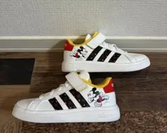 新品　adidas×ディズニー　アディダス×ミッキー　スニーカー 白　17㎝