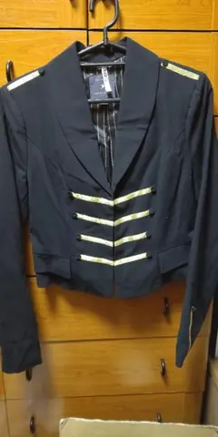 フォーエバー21 ナポレオン風　長袖ショートジャケット ゴスロリコスプレ