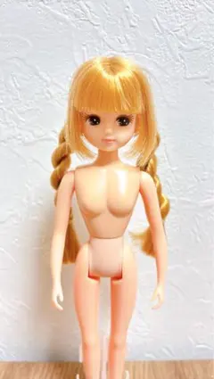 リカちゃんキャッスル 2023年S月間ドールコレクション1月 きらちゃん