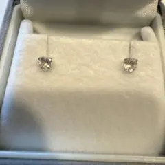 ハート型　ローズクォーツ　K10WGピアス