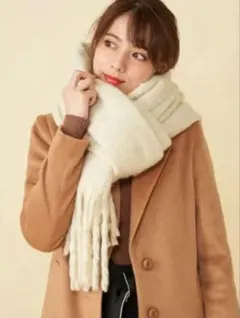 ロイヤルパーティー　マフラー