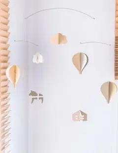 モビール　カフェラテカラー　〝気球x雲xダーラヘスト”