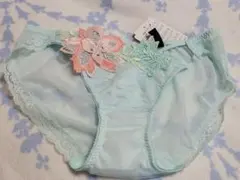 Item thumbnail for item db8431cb-d300-4598-9812-1aa219105573