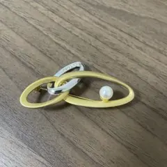 ブローチ