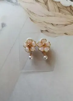 No.750 桜のイヤリング パールつき