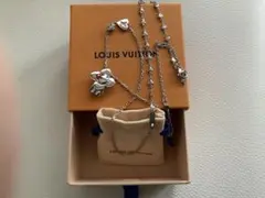 LOUIS VUITTON ヴィヴィエンヌ ラヴ ネックレスのサムネイル