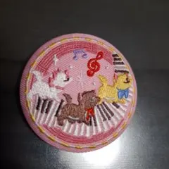 Disney Characters 刺繍缶バッジビスケット２　おしゃれキャット