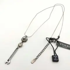 新品/未使用 イタリア製 スワロフスキークリスタルとスパナモチーフ ネックレス