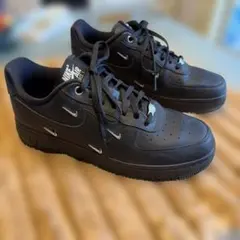 Nike Air Force 1 ブラックスニーカー