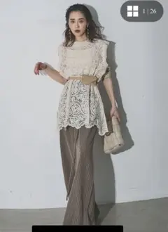 【ANDREA&Co.新品タグ付き】レース編みノースリ+Wベルトストライプパンツ