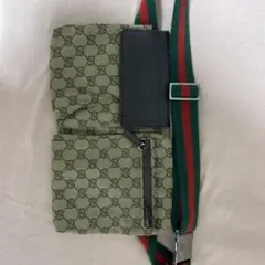 【値下】新作・新品・未使用　GUCCI GGパターン ボディバッグ GGパターン スモール クロスボディバッグ ・フォレストグリーン GG