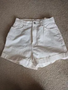 BROWNY STANDARD ホワイトショートパンツ Lサイズのサムネイル