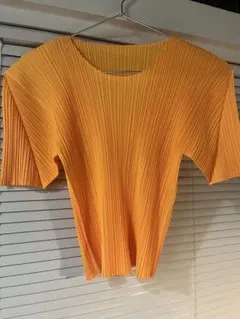 PLEATS PLEASE ISSEY MIYAKE 半袖トップスのサムネイル