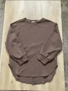 GUレディース　ブラウン スウェット 長袖トップス　おおきめMサイズ