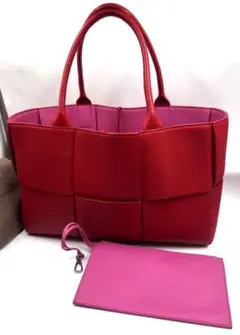 BOTTEGA VENETTA レザー トートバッグ ポーチ付き MMサイズ