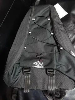 新品　UMBRO 　ブラック 　ボディーバッグ　バックパック　リュック サック