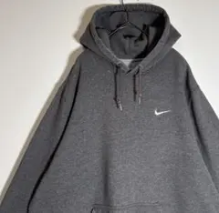 NIKE ナイキ　ワンポイント刺繍ロゴ　スウッシュ　裏起毛　パーカー