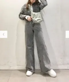 ミドルライズワイドジーンズ gu xs