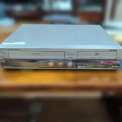 ジャンク品】SHARP ビデオ一体型DVDプレーヤー DV-NC700 - メルカリ