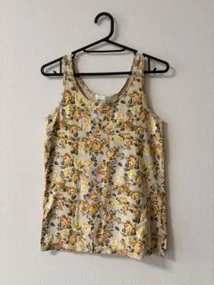 LOWRYS FARM 花柄 タンクトップ Mサイズのサムネイル