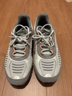 ASICS GEL-QUANTUM 360 1 スニーカーのサムネイル