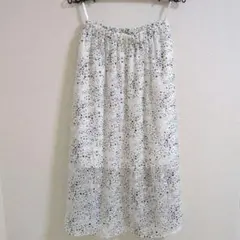 ドット柄ロングスカート　ホワイト　М　ブルーエブルーエ