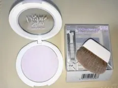 スキンライト プレスト パウダー N 104 PURE LAVENDERのサムネイル