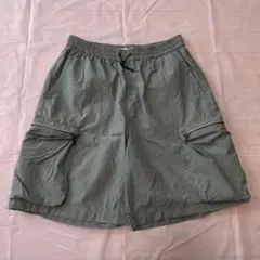 美品 ZARA カーキ カーゴバギーショートテックパンツ Mサイズ