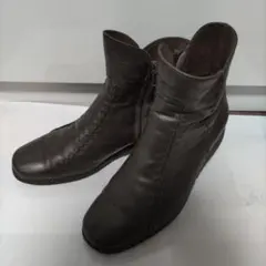 アシックスウォーキング ペダラ ブーツ 　ダークブラウン 22.5cm 3E