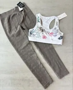 新品 ヨガウェア 上下セット 花柄ブラトップ GU ACTIVE レギンス SMのサムネイル