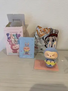 ラブブ　ヨガ フィギュア