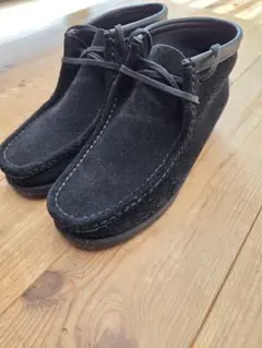 クラークス ワラビー GORE-TEX 26.5 ビブラムソール 防水 黒 - メルカリ
