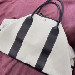 Item thumbnail for item 3cdfae31-ce76-4281-bf2e-c1885676e4ef